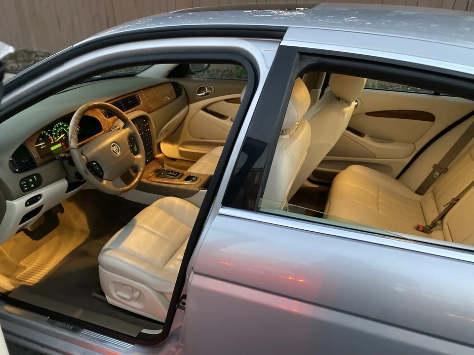 2003 Jaguar S-Type 2nd Gen - Image 4 of 21