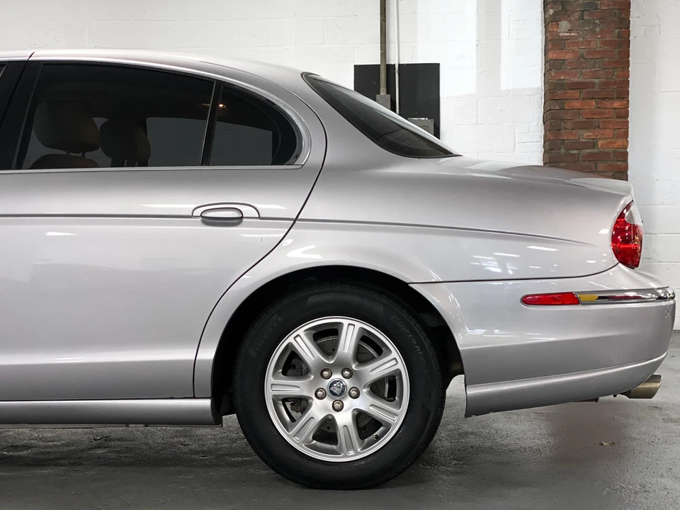 2003 Jaguar S-Type 2nd Gen - Image 23 of 31