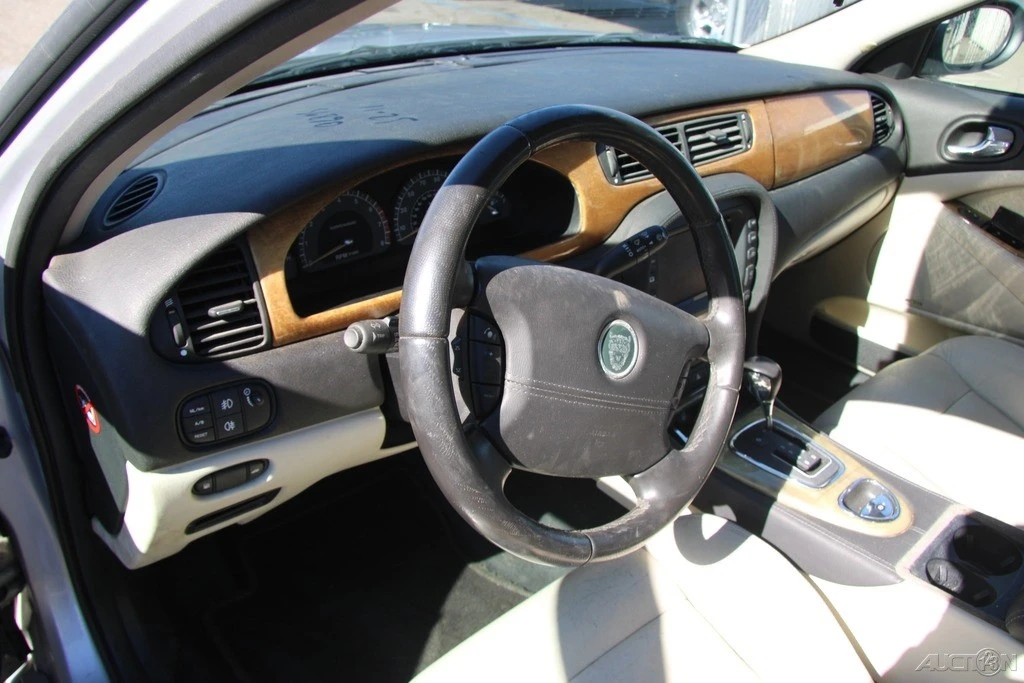 2003 Jaguar S-Type 2nd Gen - Image 14 of 21