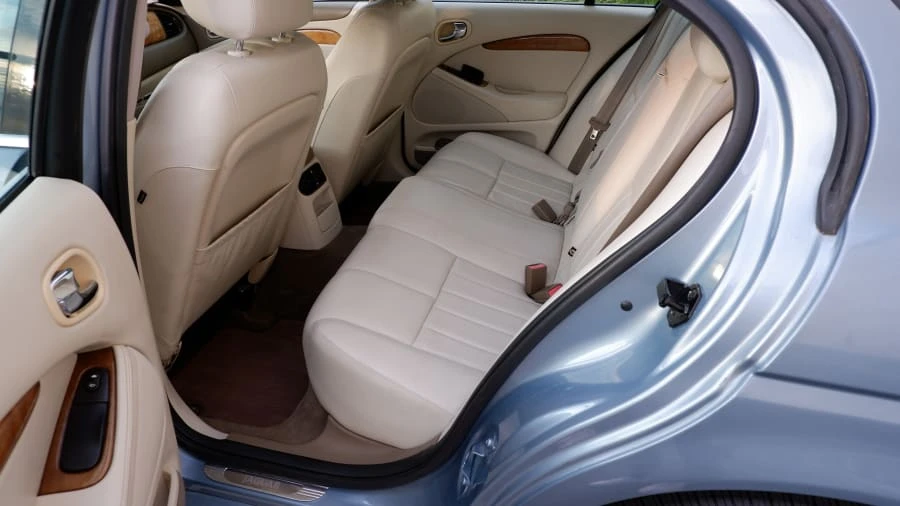 2003 Jaguar S-Type 2nd Gen - Image 9 of 15