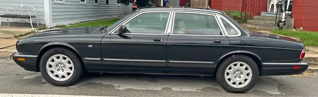 2003 Jaguar XJ8