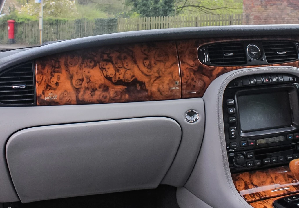 2003 Jaguar X308 XJR - Image 12 of 30