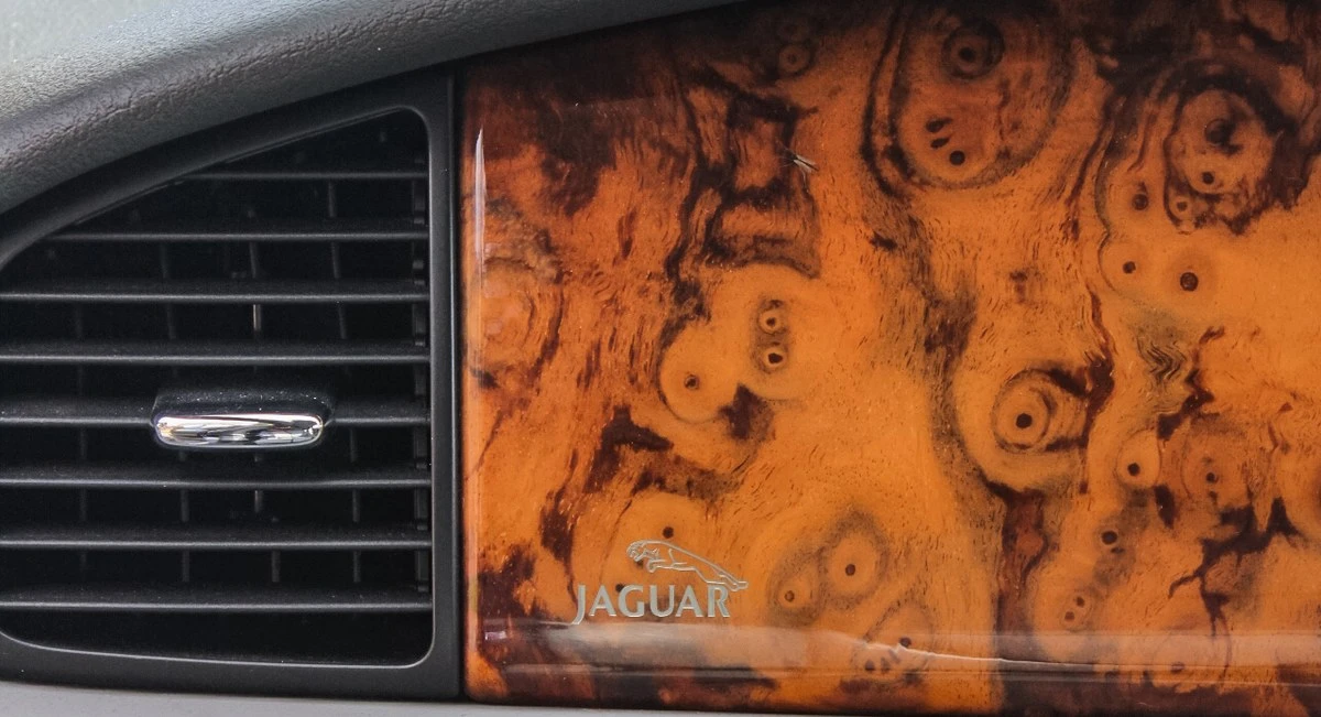 2003 Jaguar X308 XJR - Image 18 of 30