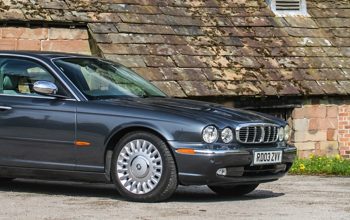 2003 Jaguar X308 XJR - Image 26 of 30