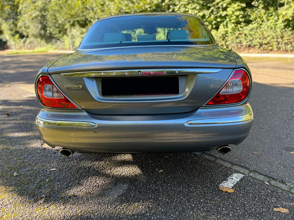 2003 Jaguar X308 XJR - Image 8 of 30
