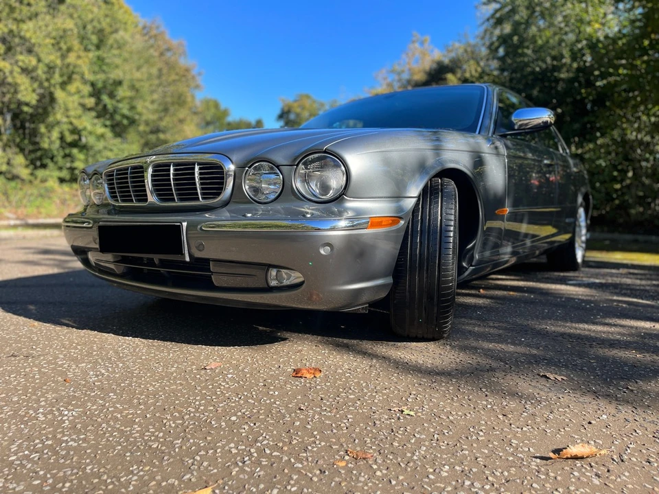2003 Jaguar X308 XJR - Image 15 of 30