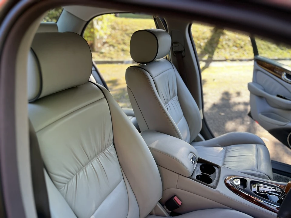 2003 Jaguar X308 XJR - Image 24 of 30
