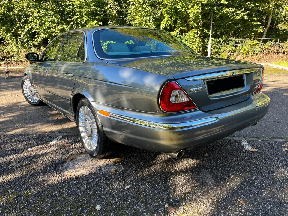 2003 Jaguar X308 XJR - Image 9 of 30