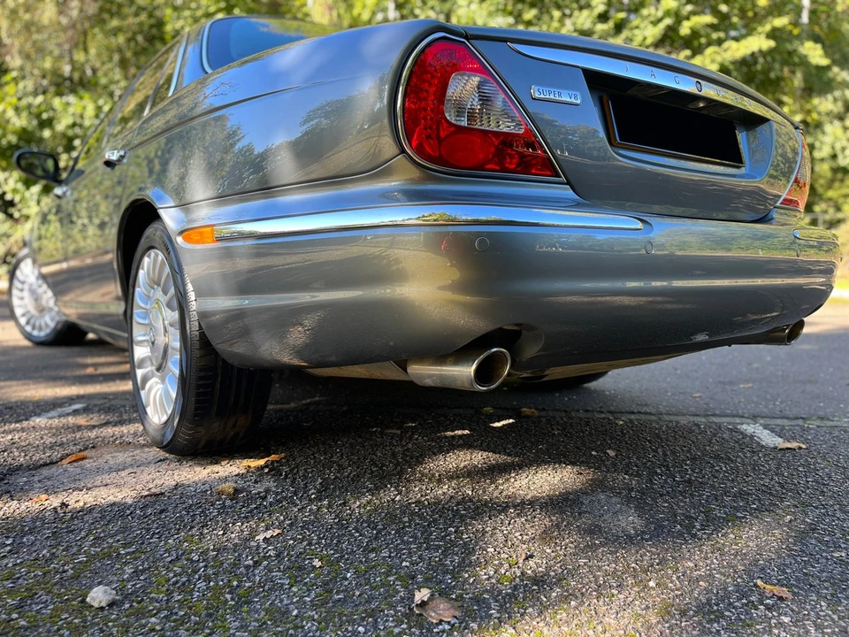 2003 Jaguar X308 XJR - Image 16 of 30