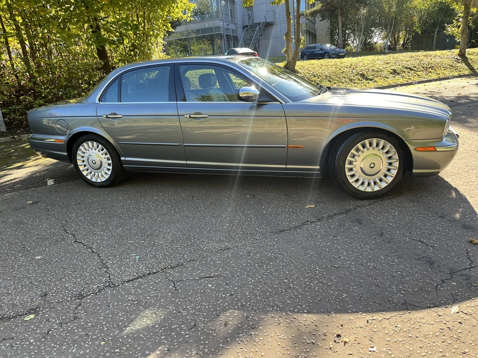 2003 Jaguar X308 XJR - Image 5 of 30