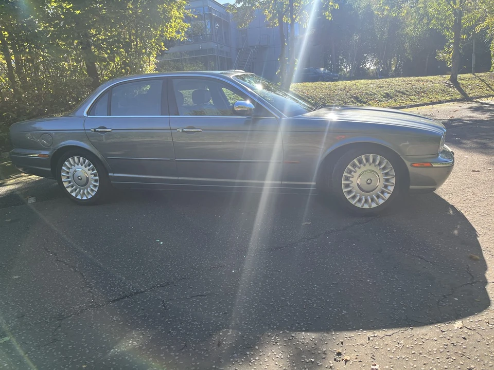 2003 Jaguar X308 XJR - Image 4 of 30
