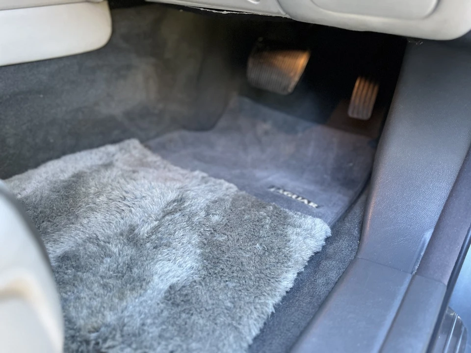 2003 Jaguar X308 XJR - Image 27 of 30