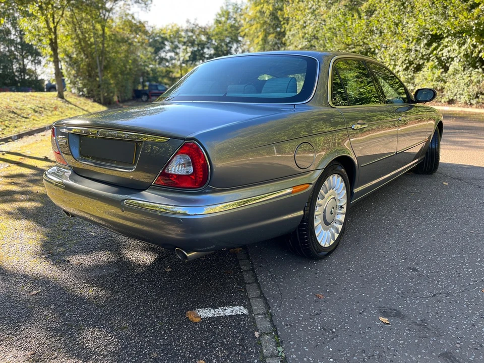 2003 Jaguar X308 XJR - Image 7 of 30