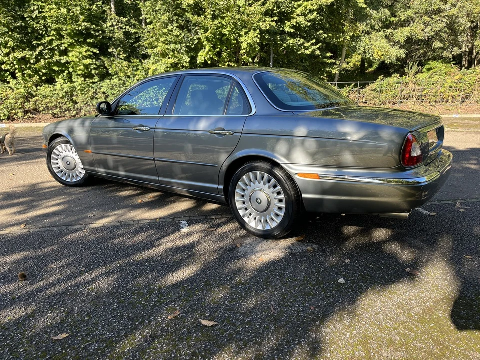 2003 Jaguar X308 XJR - Image 10 of 30