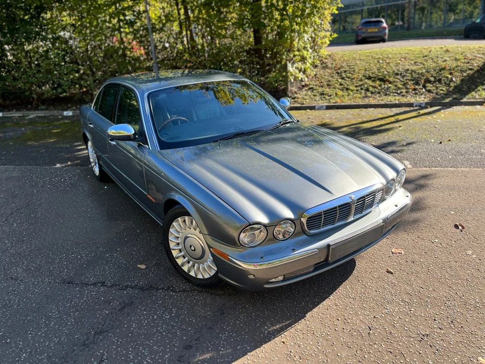 2003 Jaguar X308 XJR - Image 18 of 30