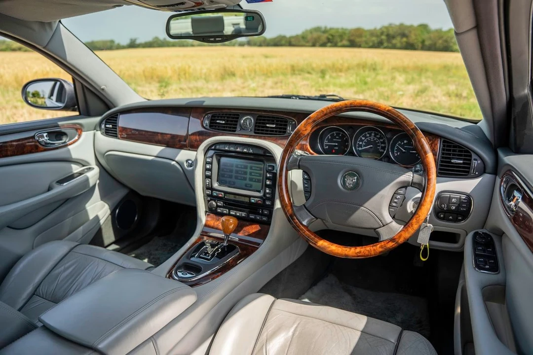 2003 Jaguar X350/X356/X358 XJ - Image 9 of 30