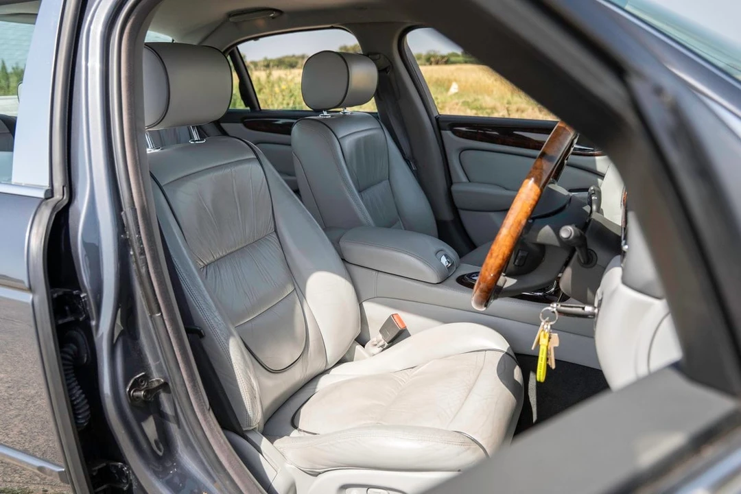 2003 Jaguar X350/X356/X358 XJ - Image 14 of 30