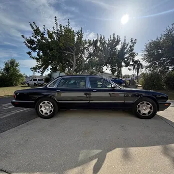 2003 Jaguar Vanden Plas
