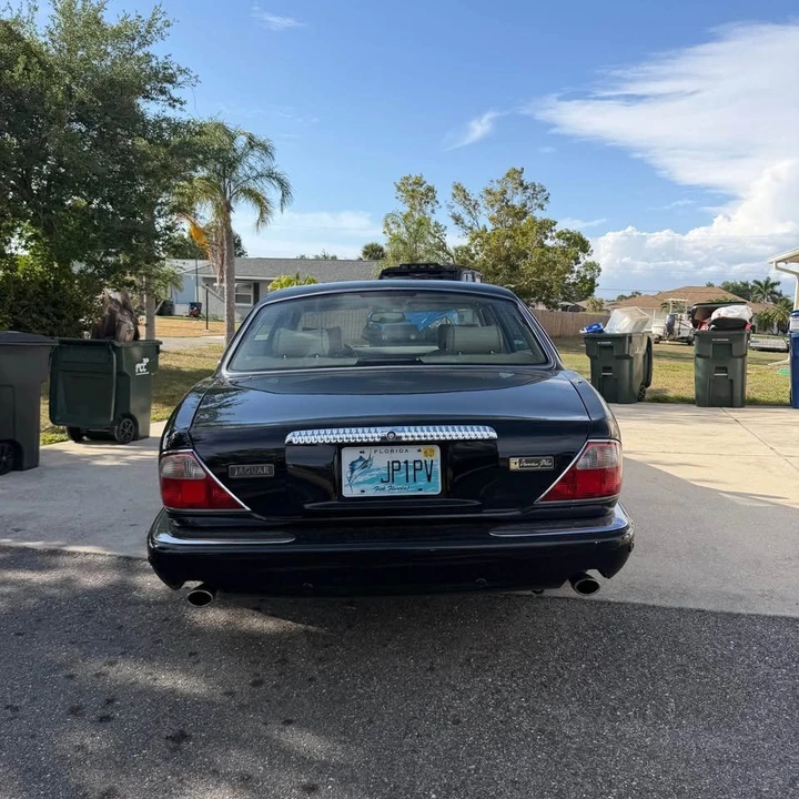 2003 Jaguar X308 XJ - Image 2 of 12