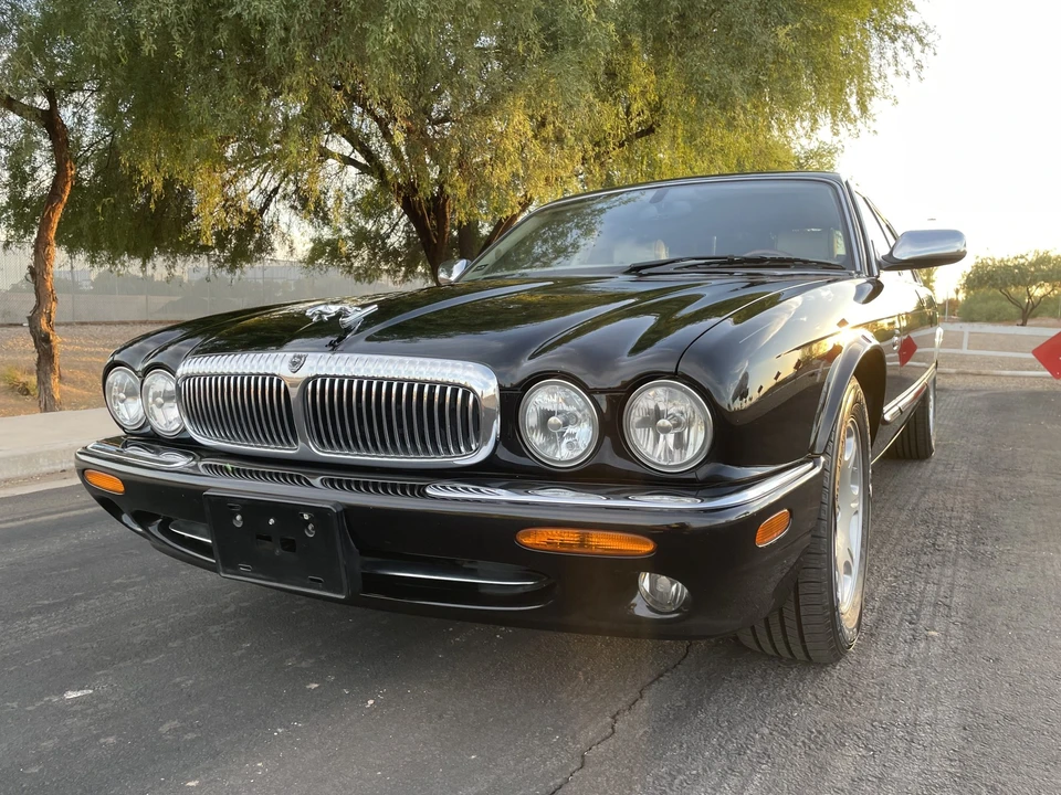 2003 Jaguar X308 XJ - Image 2 of 31