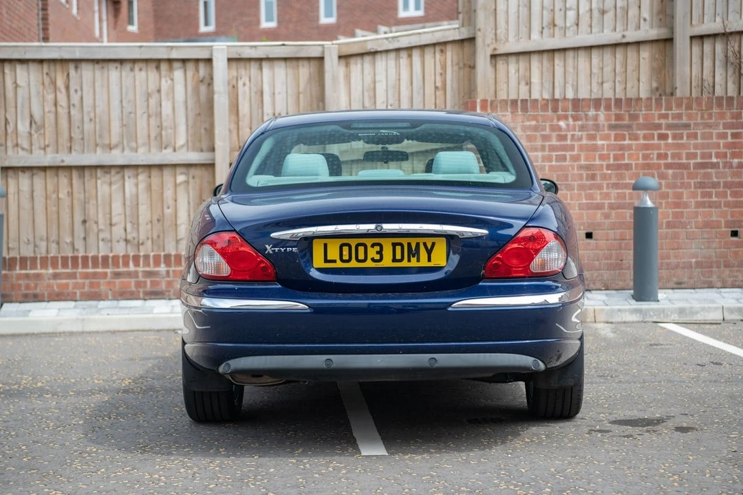 2003 Jaguar X-Type - Image 10 of 30