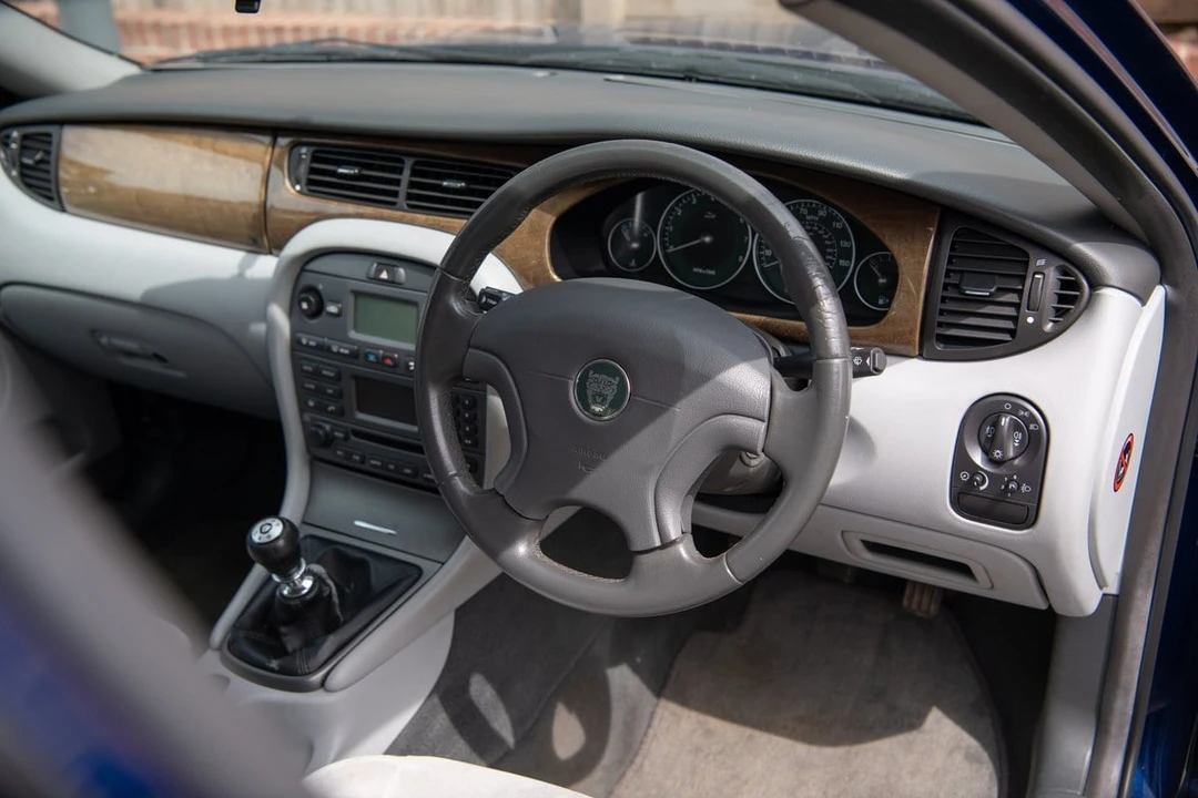 2003 Jaguar X-Type - Image 19 of 30