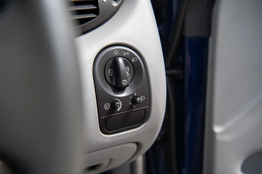 2003 Jaguar X-Type - Image 28 of 30