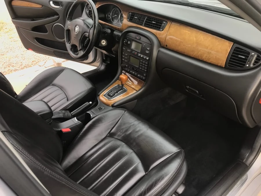 2003 Jaguar X-Type - Image 4 of 8