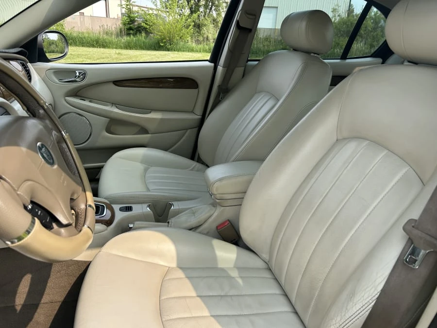 2003 Jaguar X-Type - Image 4 of 9