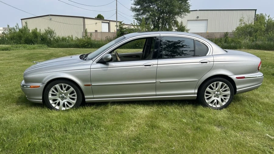 2003 Jaguar X-Type - Image 2 of 9
