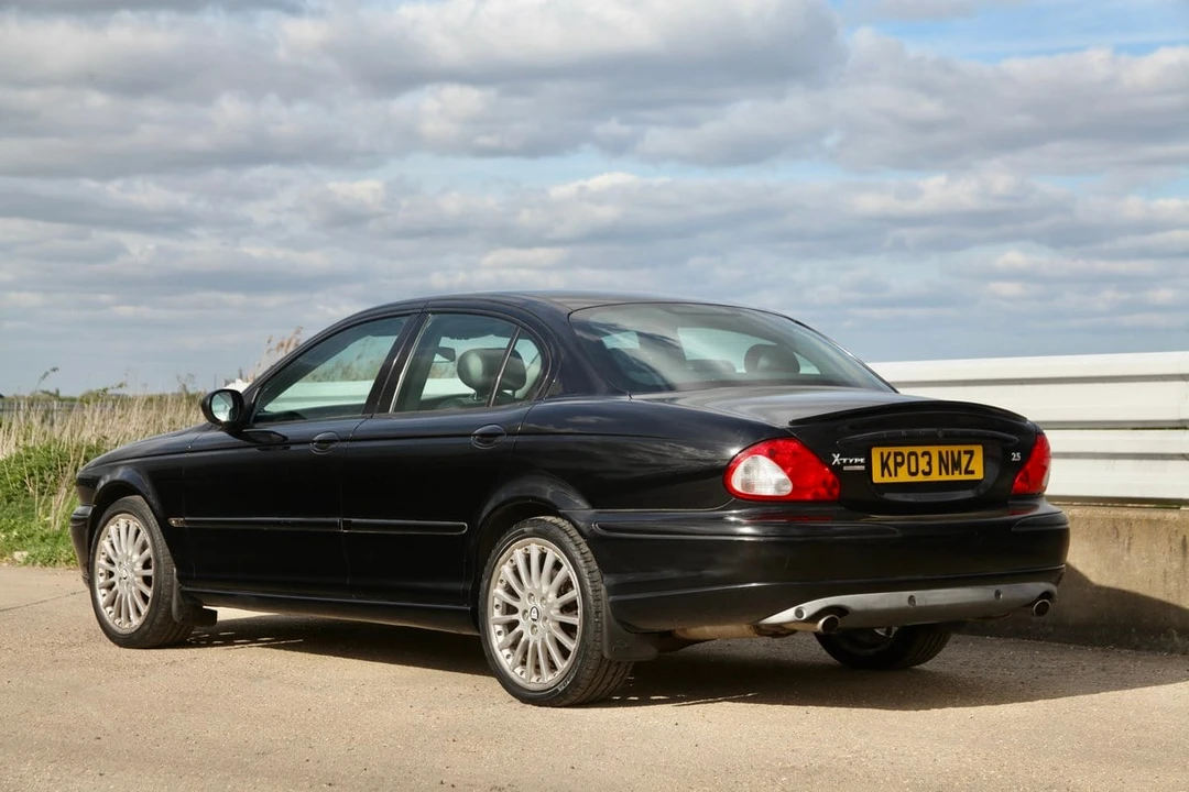 2003 Jaguar X-Type - Image 10 of 30