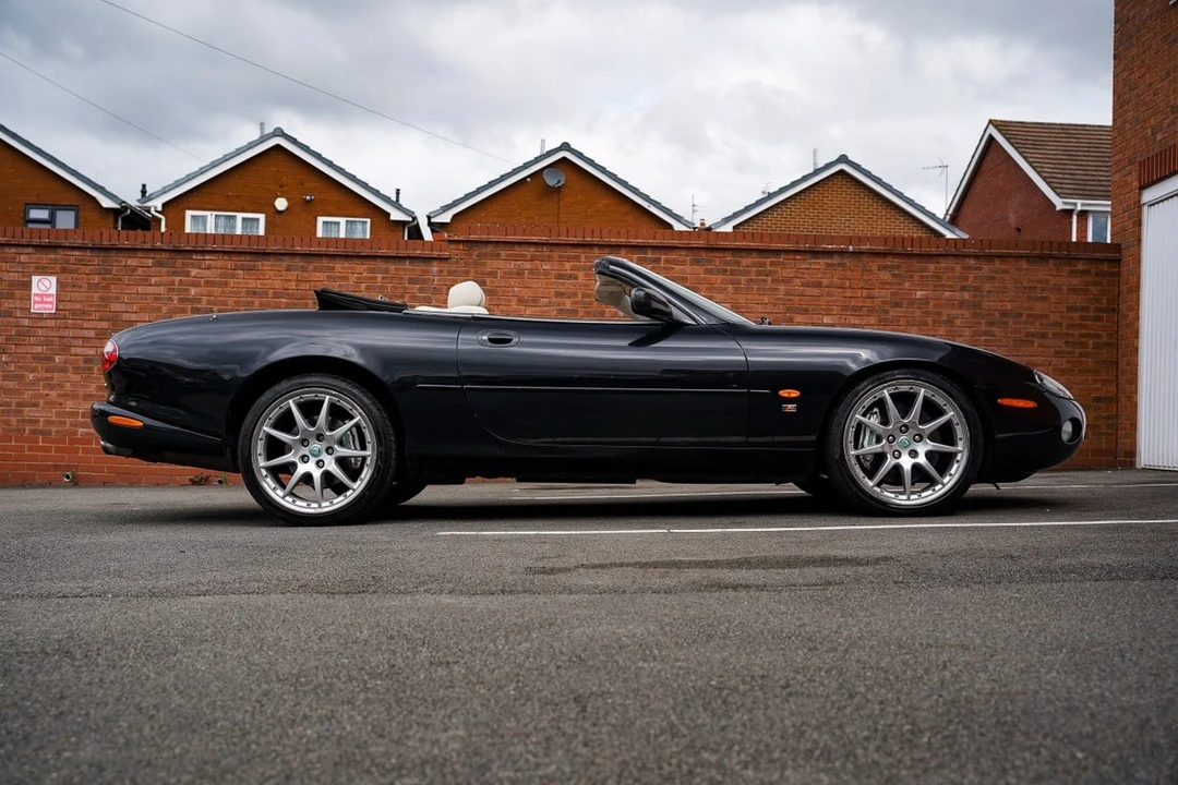 2003 Jaguar X100 XKR - Image 6 of 30