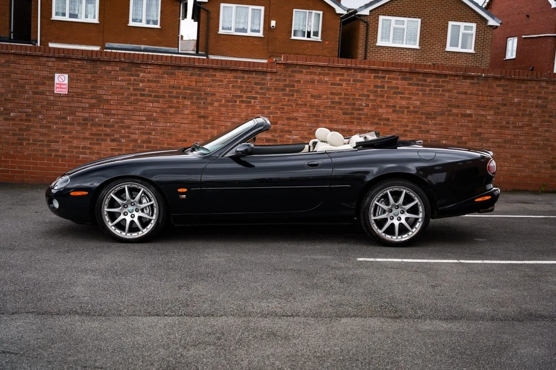 2003 Jaguar X100 XKR - Image 13 of 30