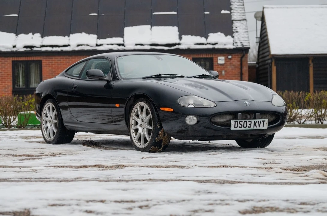2003 Jaguar X100 XKR - Image 2 of 30