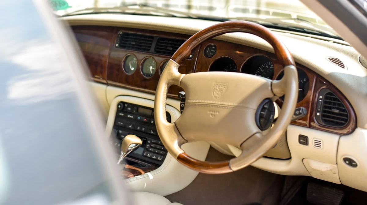2003 Jaguar X100 XKR - Image 20 of 30