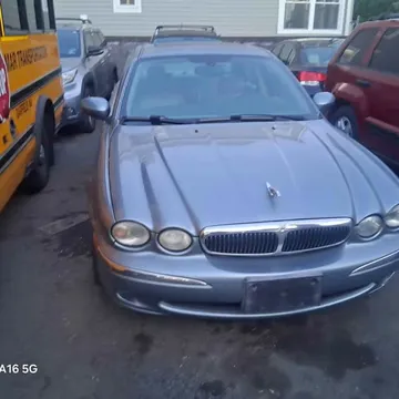 2003 Jaguar XF Luxury Sedan 4D
