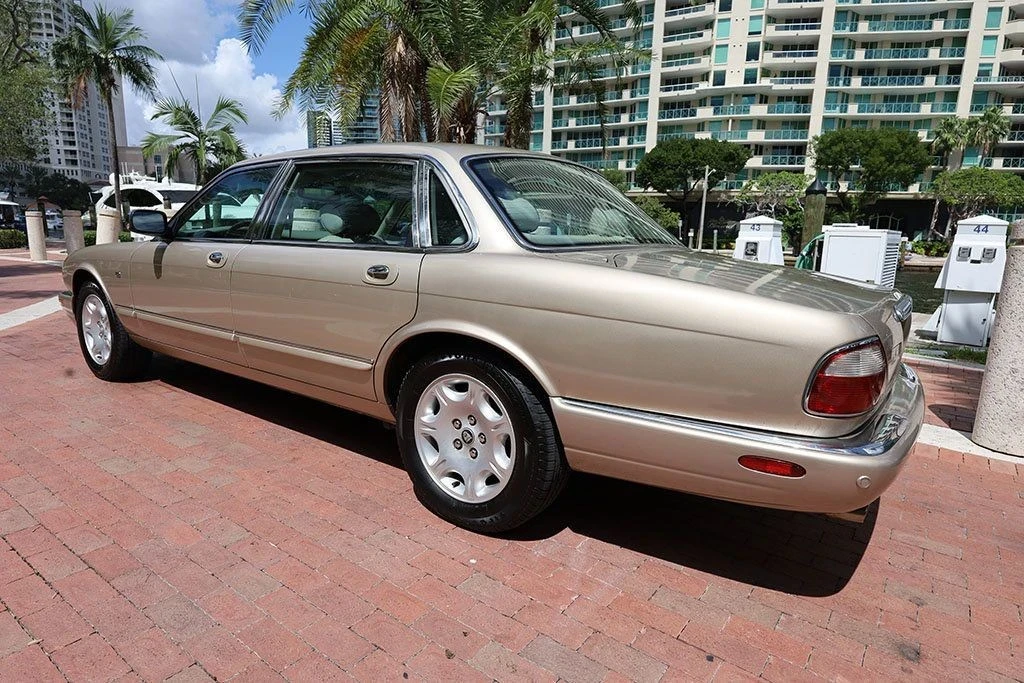 2003 Jaguar XJ Series 4 - Image 5 of 21