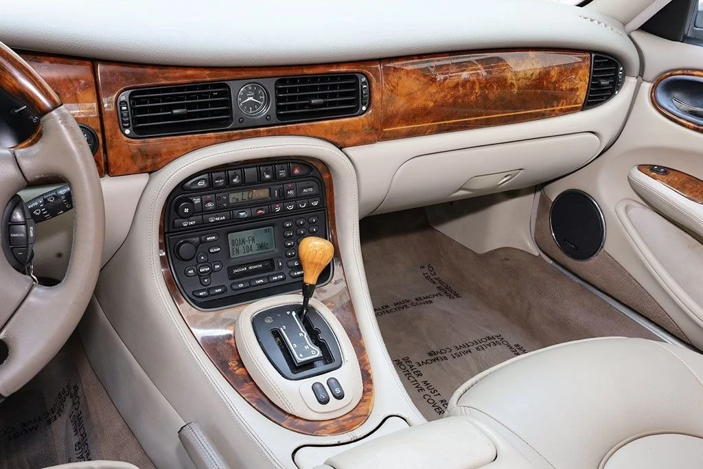 2003 Jaguar XJ Series 4 - Image 11 of 21