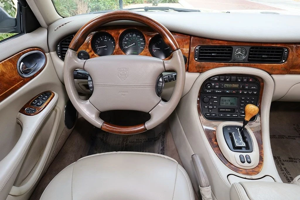 2003 Jaguar XJ Series 4 - Image 10 of 21
