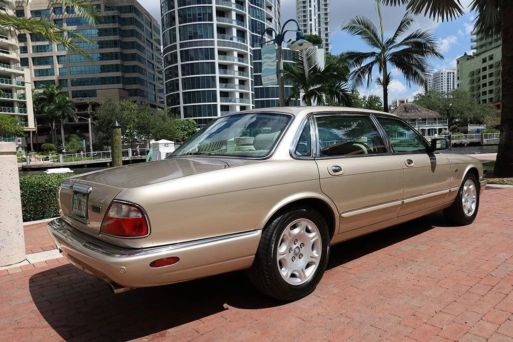 2003 Jaguar XJ Series 4 - Image 19 of 21