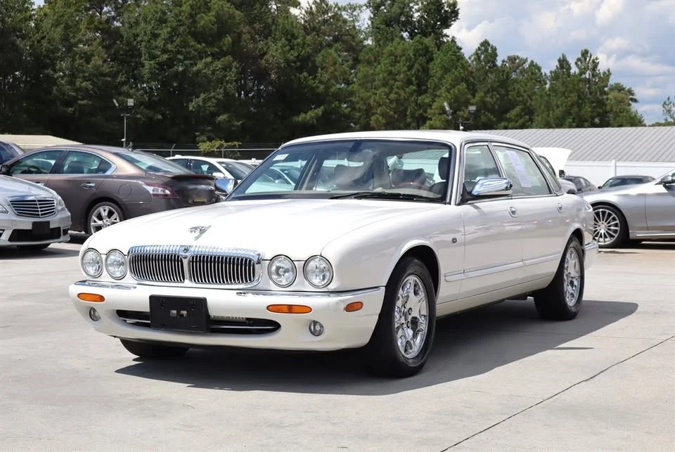 2003 Jaguar X308 XJ - Image 3 of 20