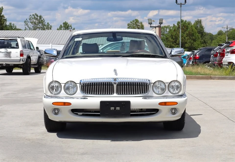 2003 Jaguar X308 XJ - Image 2 of 20
