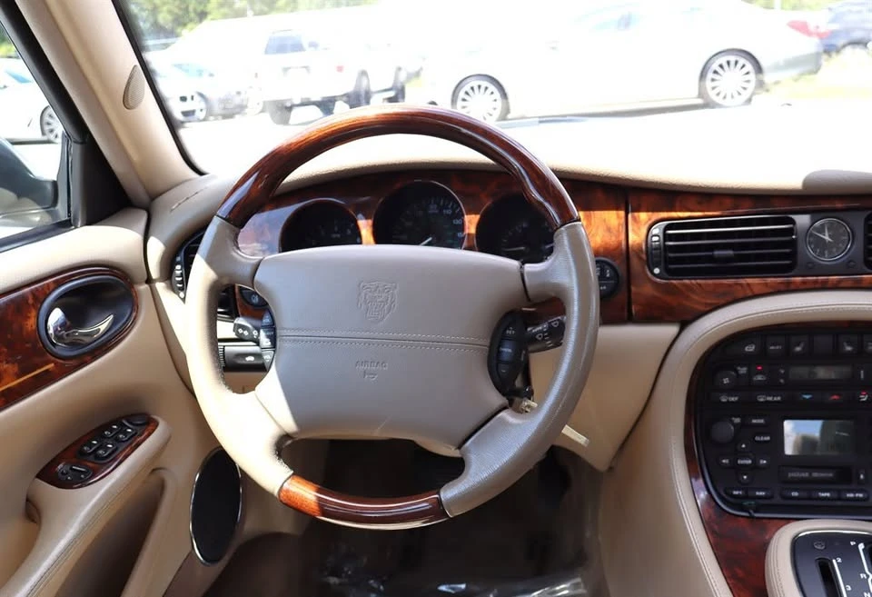 2003 Jaguar X308 XJ - Image 17 of 20
