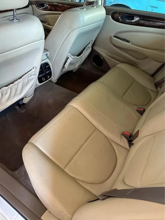 2003 Jaguar X308 XJ - Image 3 of 6