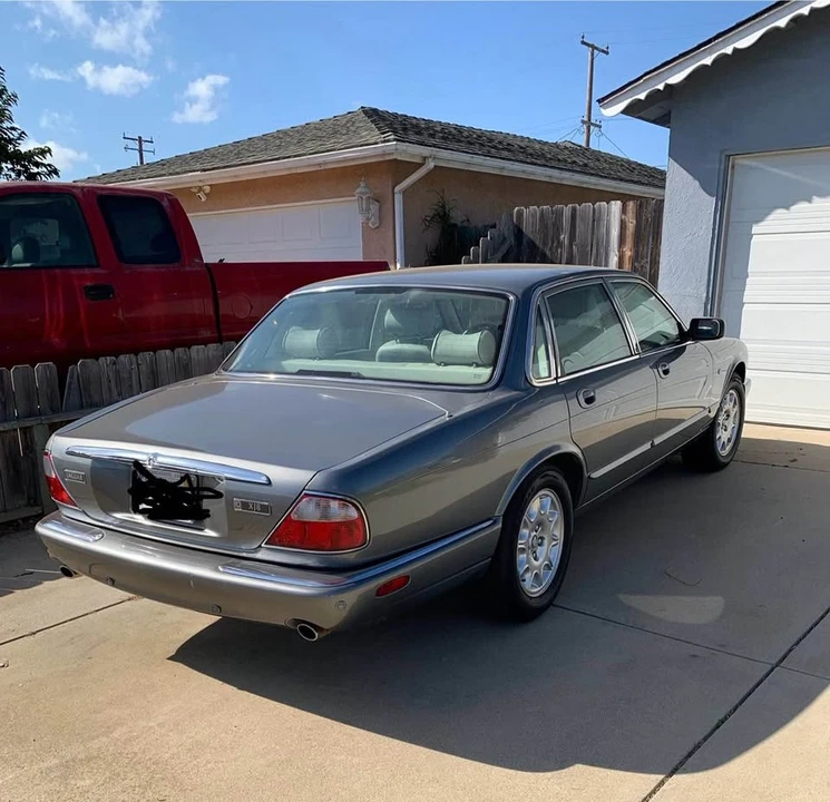 2003 Jaguar X308 XJ - Image 3 of 9