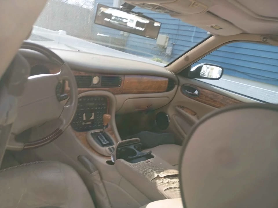 2003 Jaguar X308 XJ - Image 8 of 17