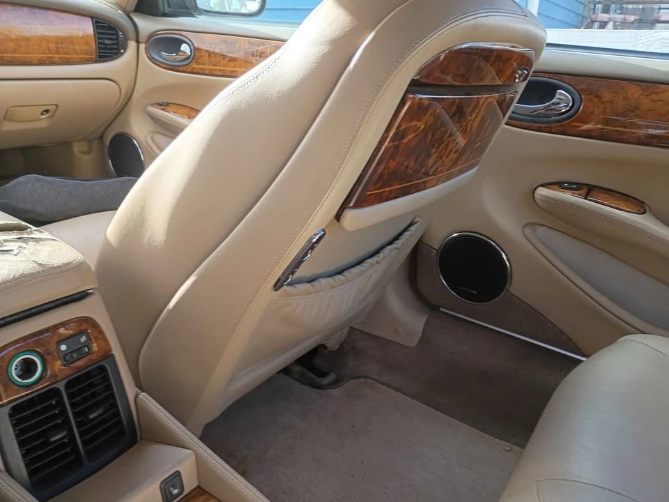 2003 Jaguar X308 XJ - Image 10 of 17