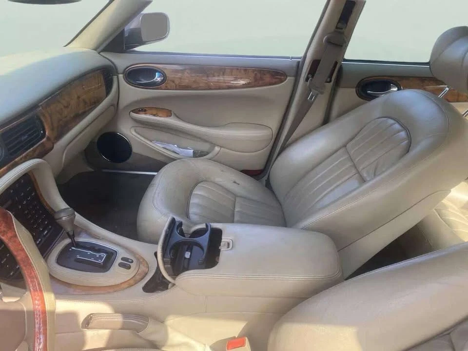 2003 Jaguar X308 XJ - Image 8 of 10