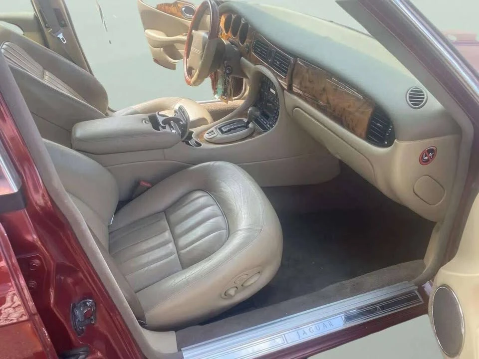 2003 Jaguar X308 XJ - Image 9 of 10