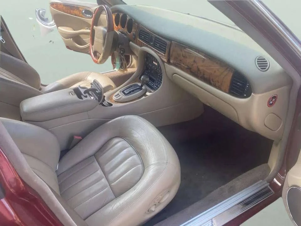 2003 Jaguar X308 XJ - Image 10 of 10